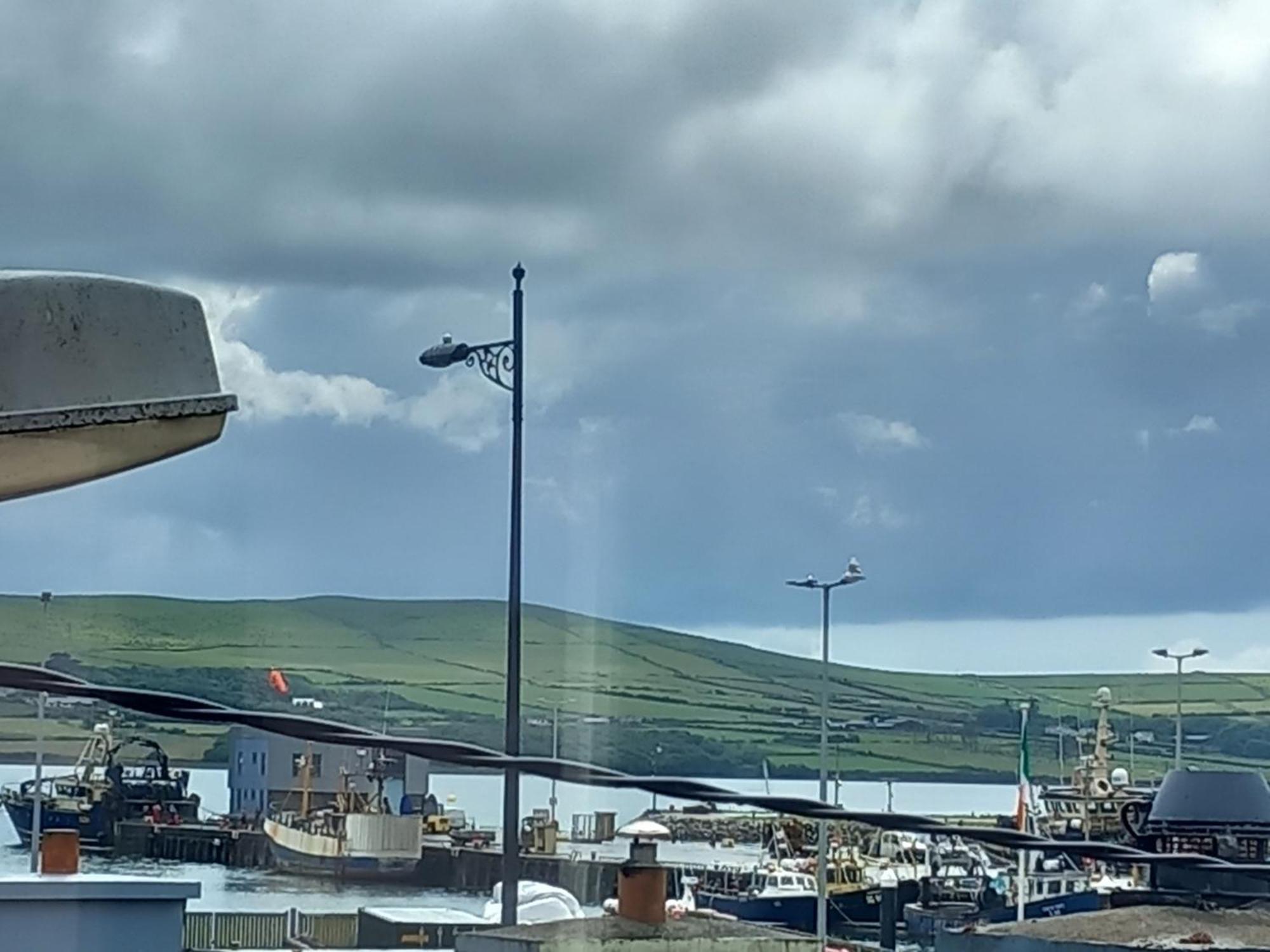 Baywatch Inn Dingle Exterior photo